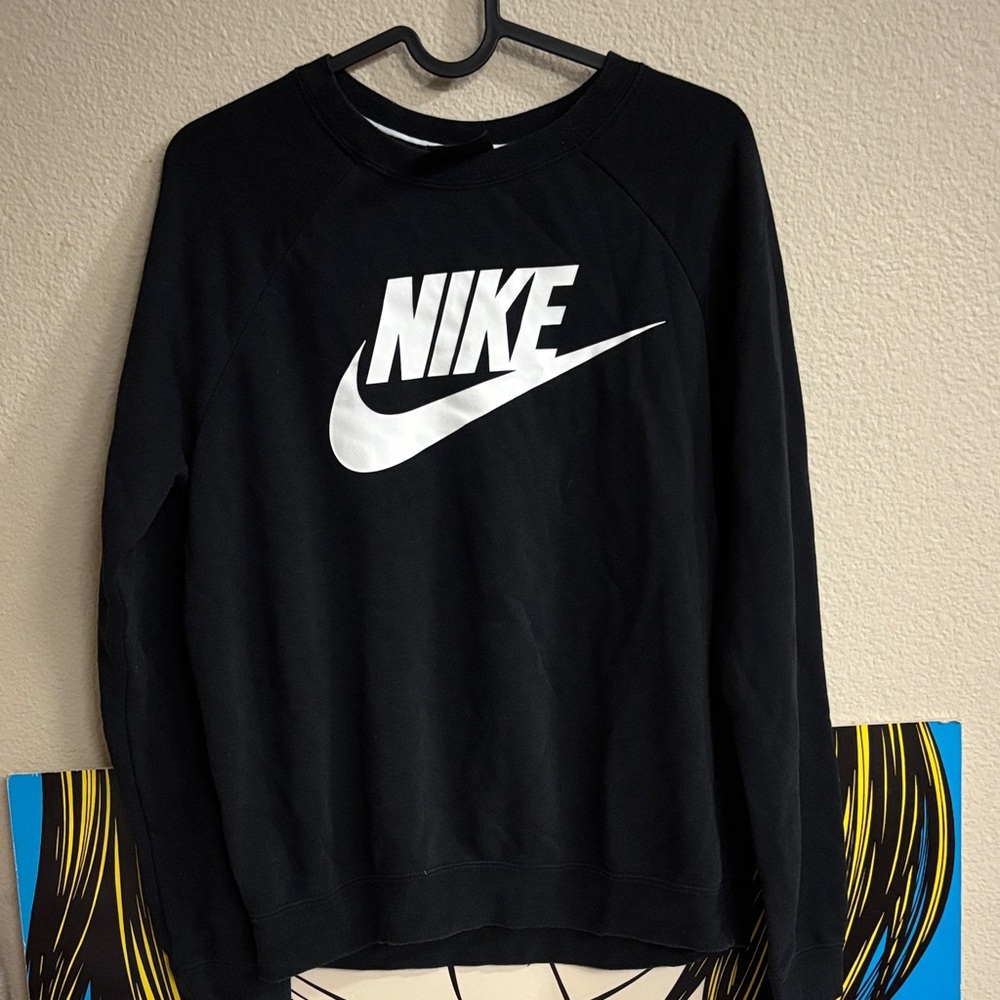 Nike Men's Black Crewneck Sweater